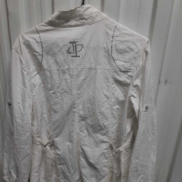 Ladies clothing - Picture 2 of 8